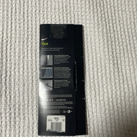 Nike tour golf glove - Picture 3 of 5